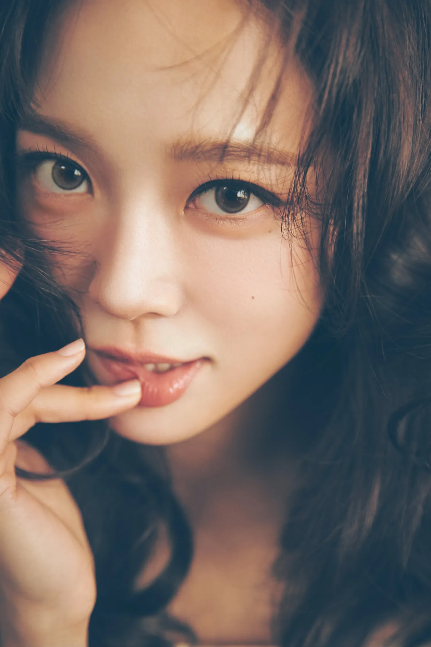 Behind-the-scenes cut of Sejeong