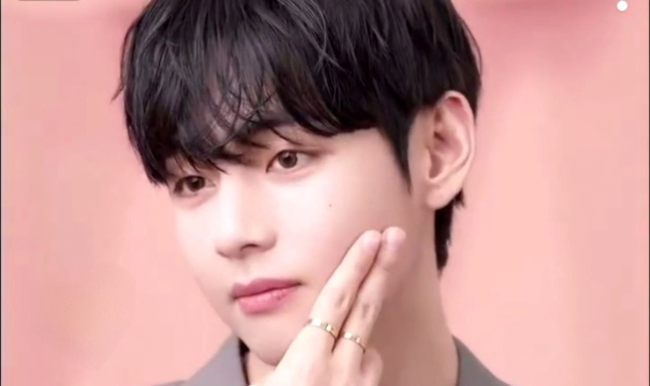 V (BTS)の最新写真