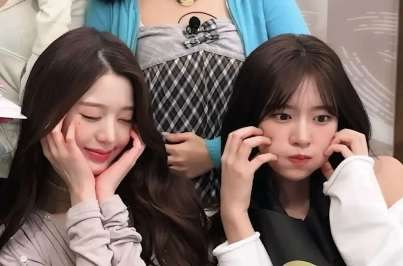 Recent activity shot of An Yujin (IVE)