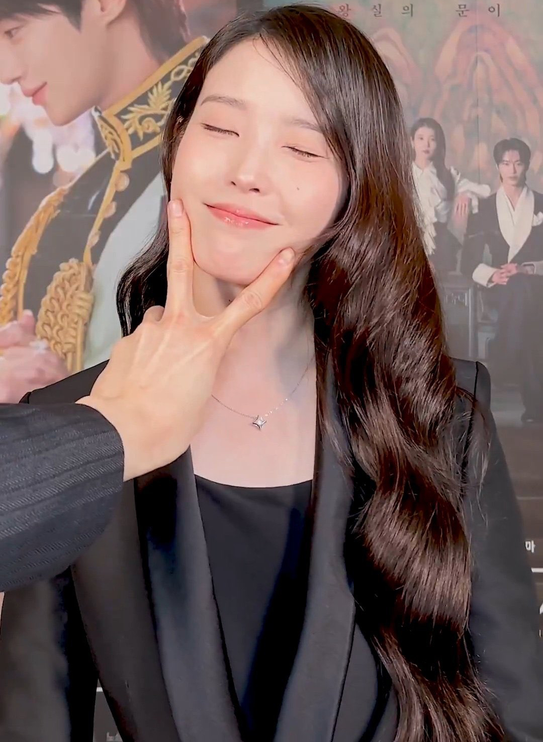 Behind-the-scenes cut of IU