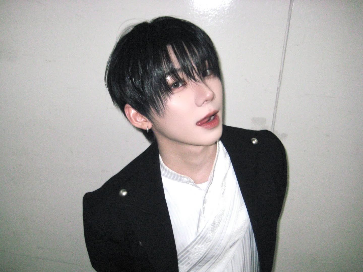 A moment captured by Park Han (AHOF)'s fan