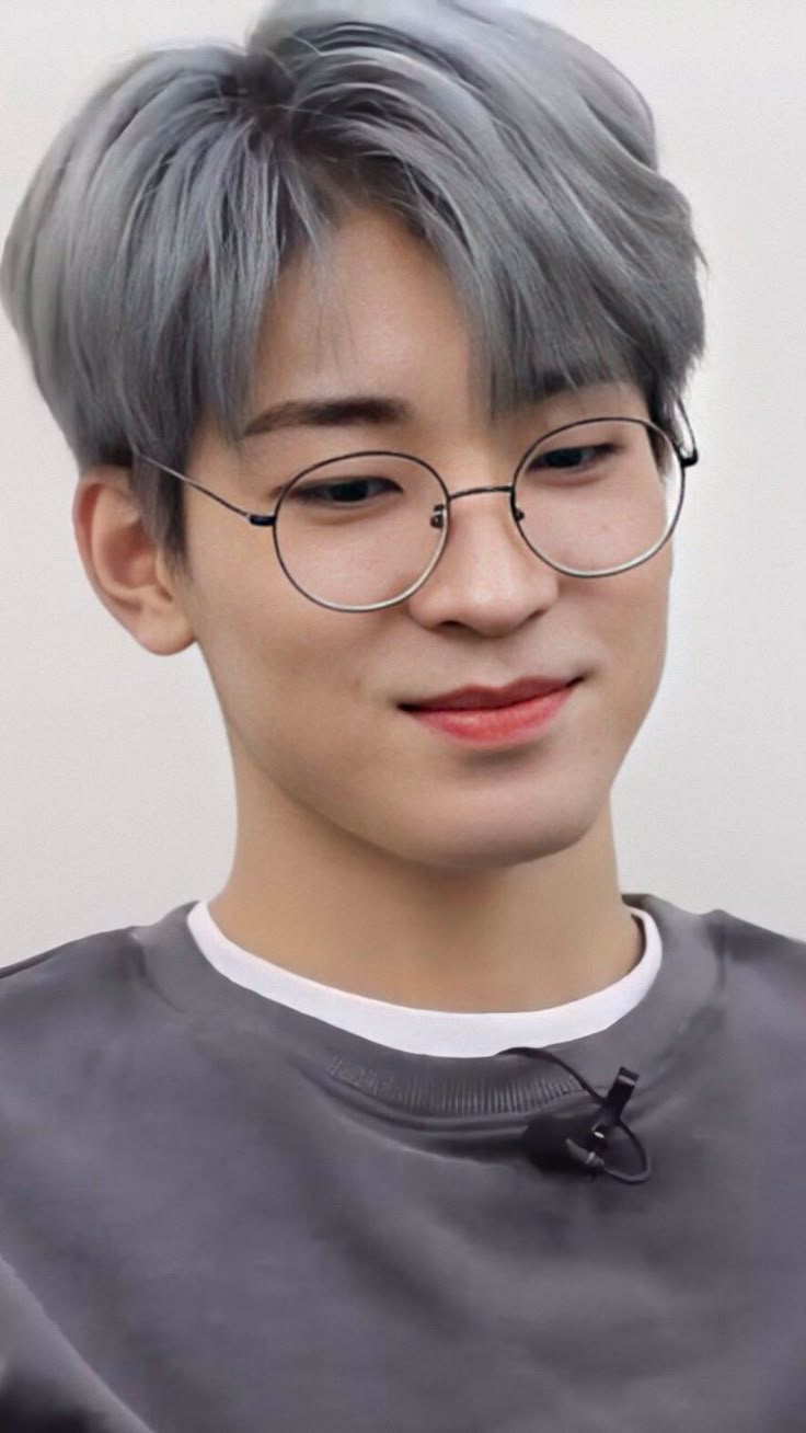 粉絲推薦的圓佑 (SEVENTEEN)桌布圖片