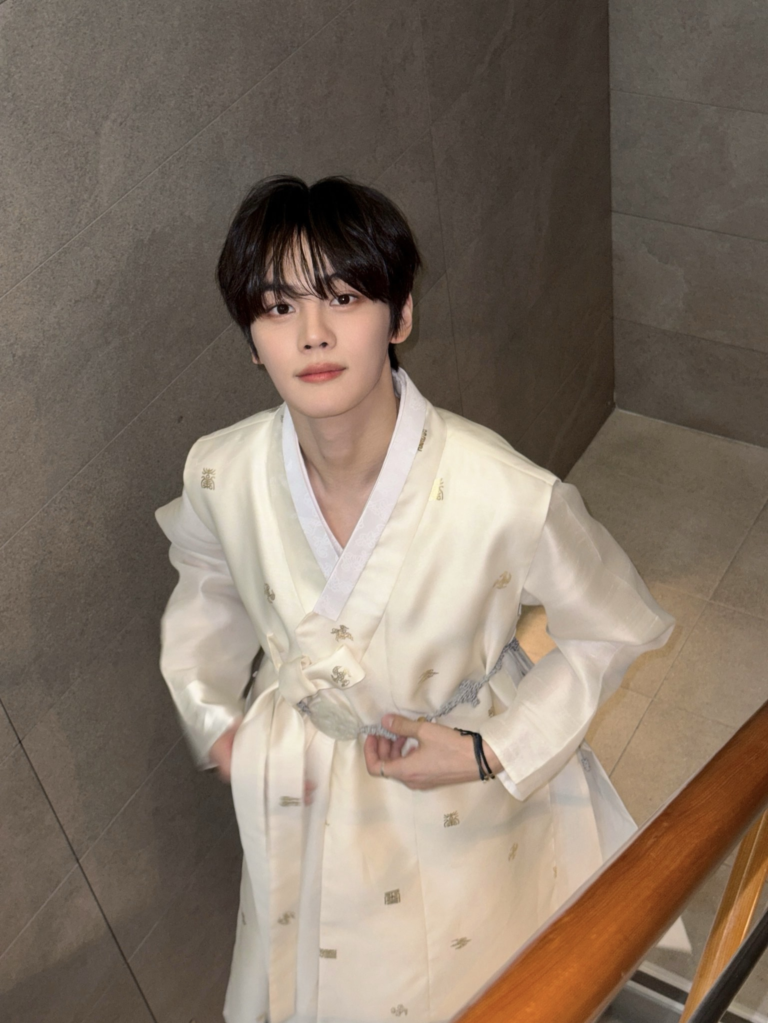 A moment captured by Kim Gyuvin (ZEROBASEONE)'s fan