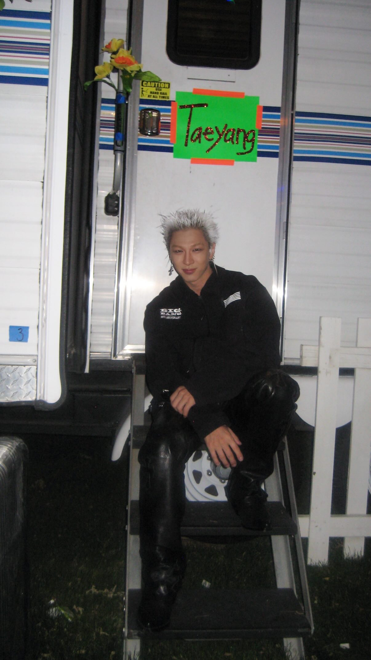 粉丝推荐的太阳 (BIGBANG)壁纸图片