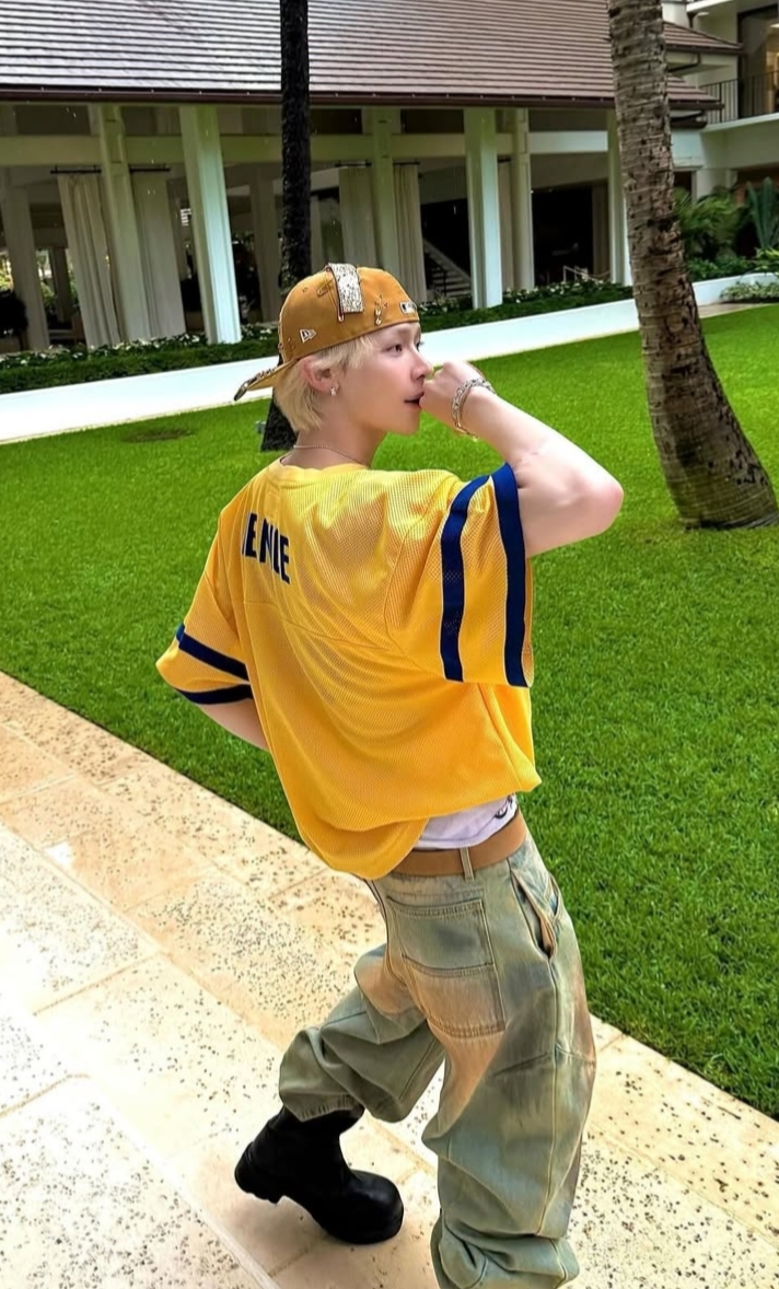 Behind-the-scenes cut of Nicholas (&TEAM)