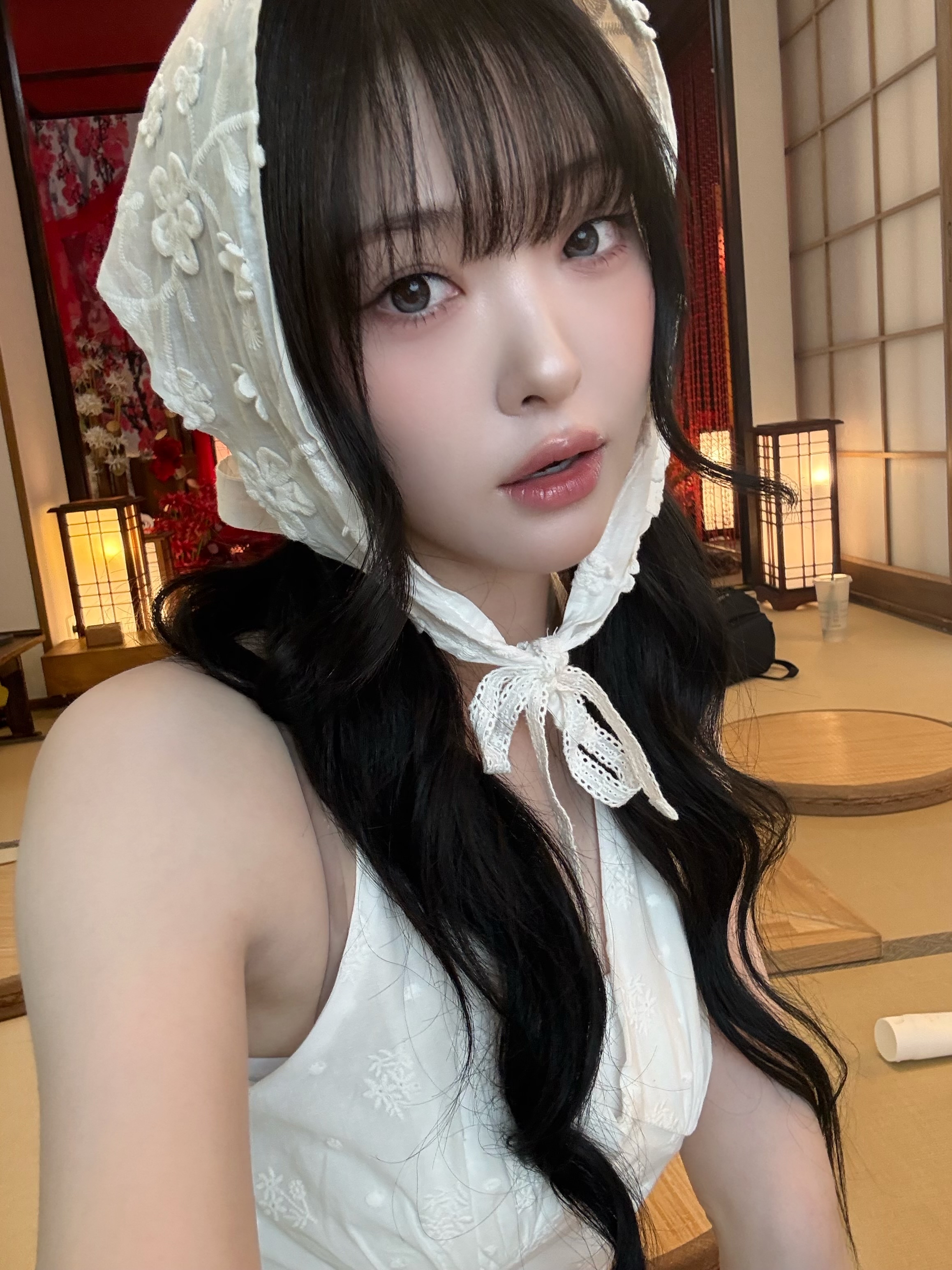 Behind-the-scenes cut of tripleS