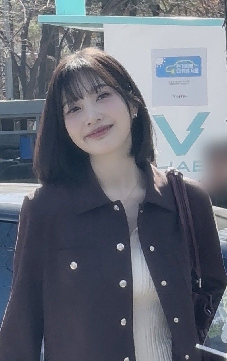 A moment captured by Joy (Red Velvet)'s fan