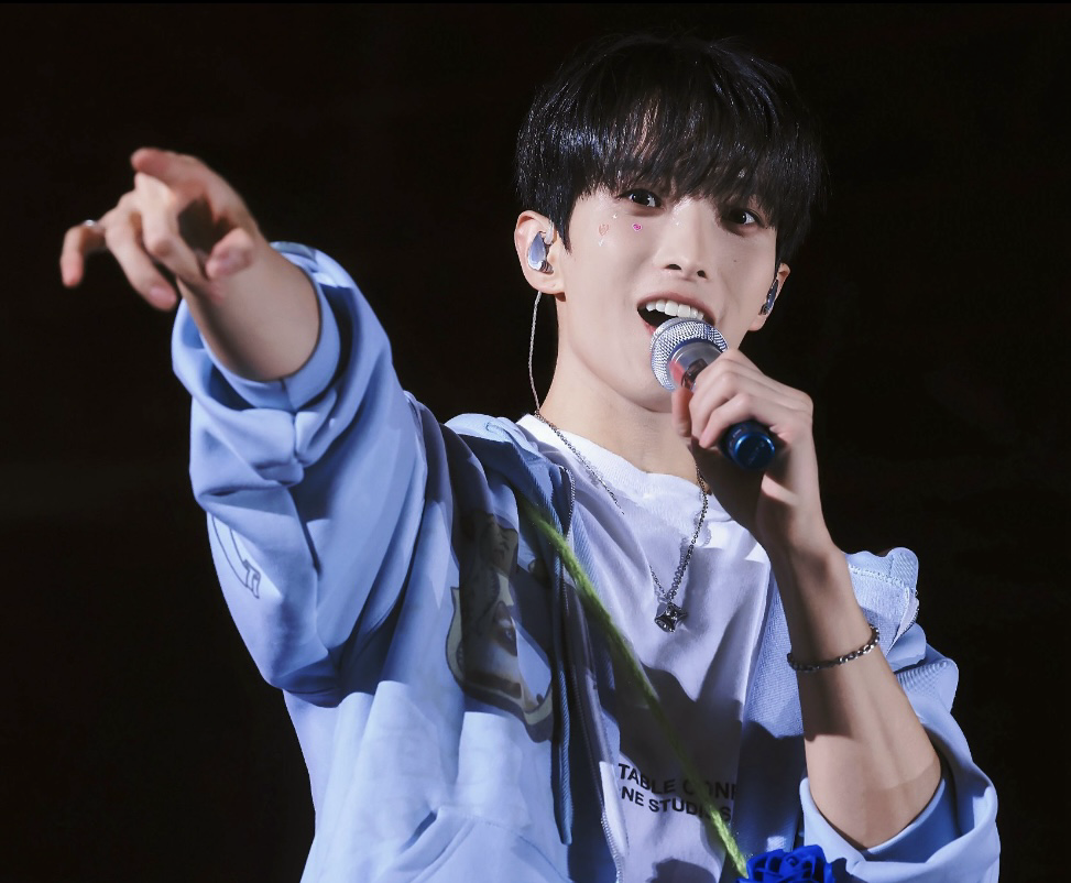Behind-the-scenes cut of DK (SEVENTEEN)