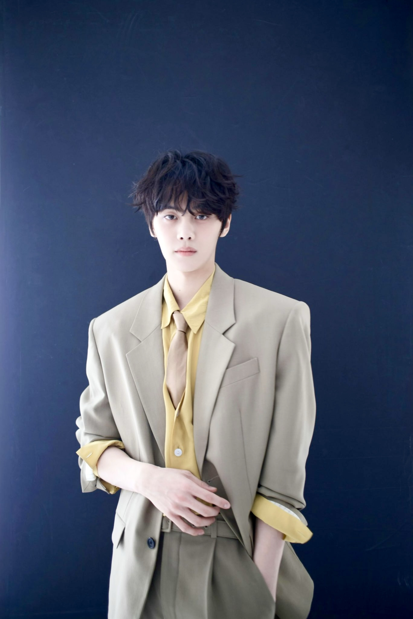 Recent activity shot of Kim Gyuvin (ZEROBASEONE)