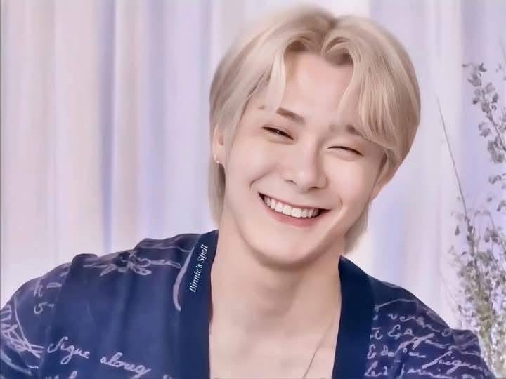 Behind-the-scenes cut of Moonbin (ASTRO)