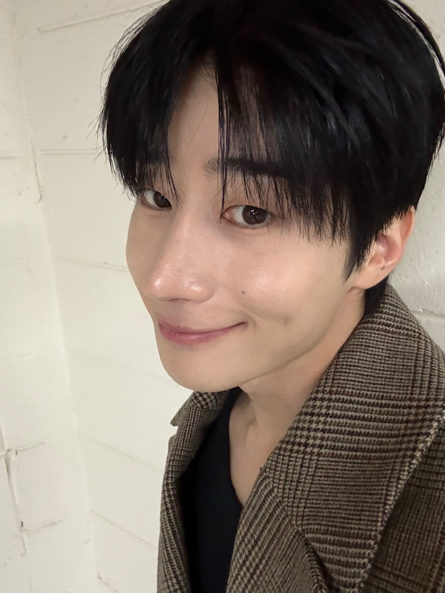 Behind-the-scenes cut of Han Seungwoo