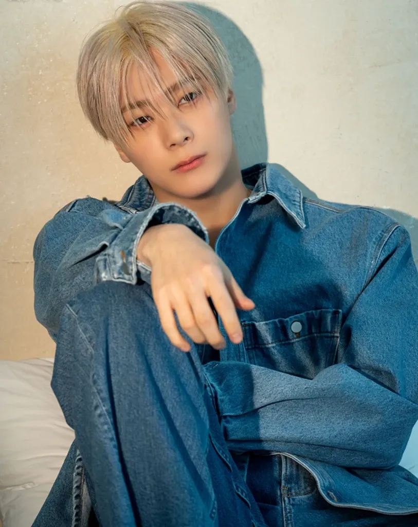 A moment captured by Moonbin (ASTRO)'s fan