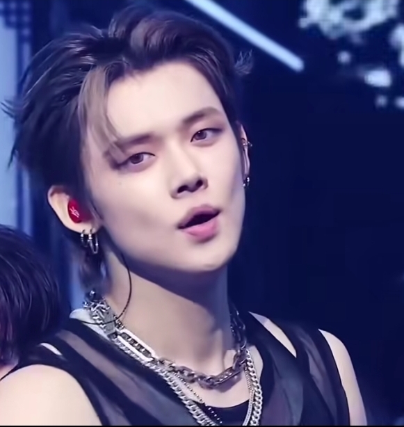 Popular K-POP post loved by fans