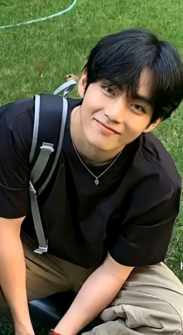 The most beloved wallpaper among V (防弹少年团)'s fans