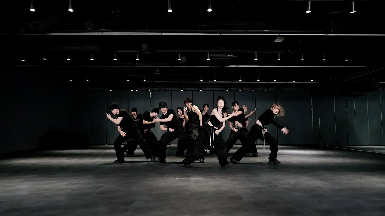 Potret di balik layar Kai (EXO)