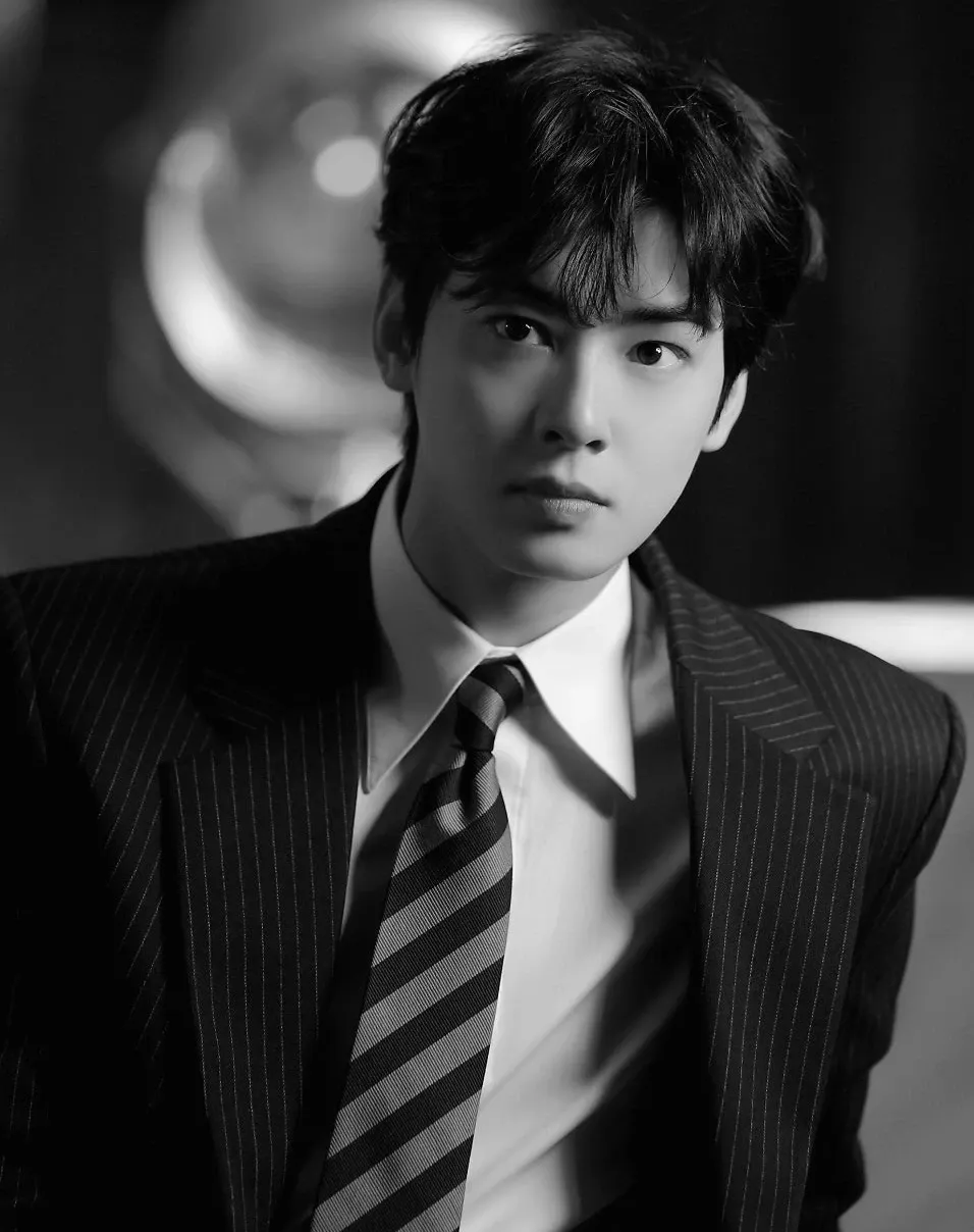 A moment captured by Eunwoo (ASTRO)'s fan