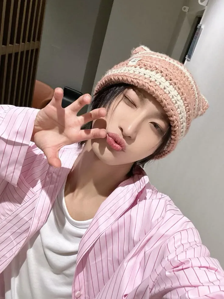 Recent activity shot of Seonghwa (ATEEZ)