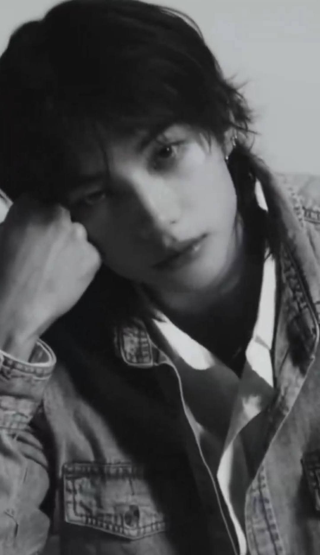 A heartfelt wallpaper shared by Hyunjin (Stray Kids)'s fans