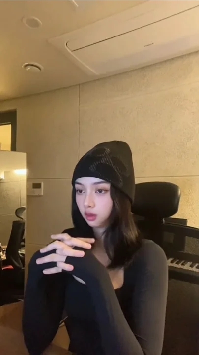 SECRET NUMBER的最新照片