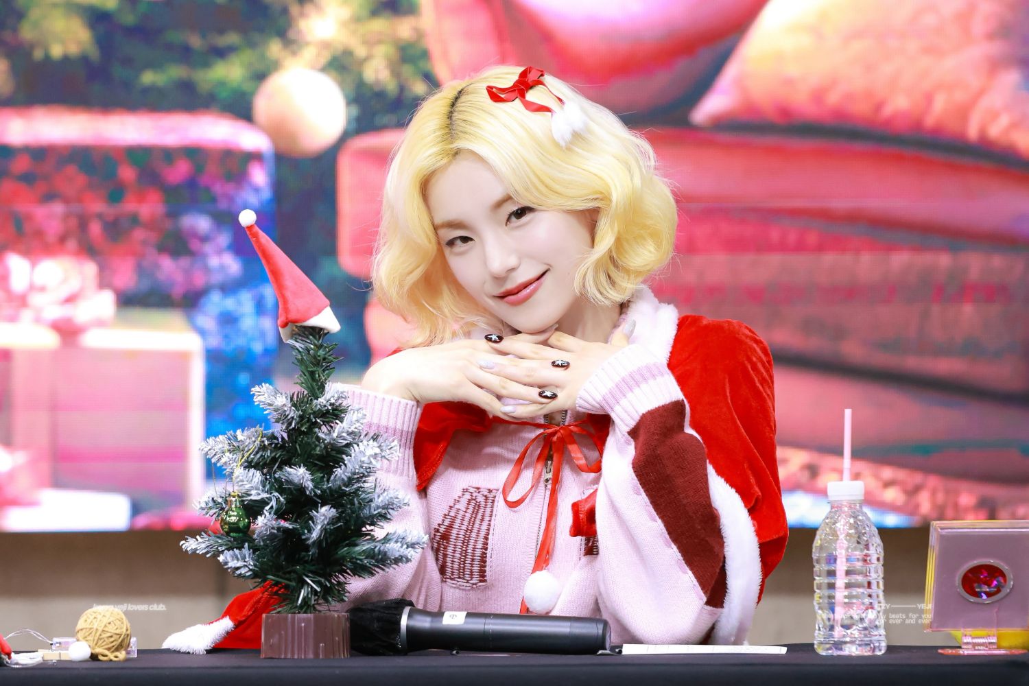 Recent activity shot of Yeji (ITZY)