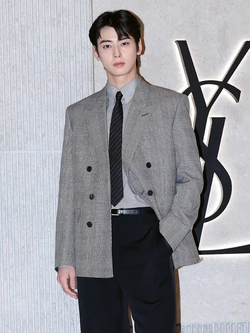 Behind-the-scenes cut of Eunwoo (ASTRO)