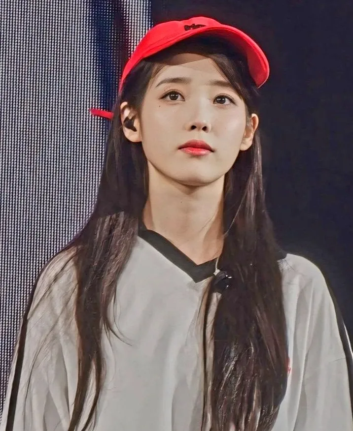 아이유의 비하인드 컷