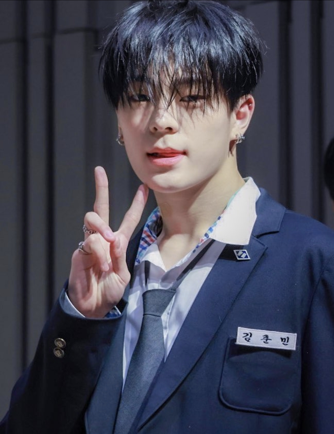 Latest photo of Kim Junmin (WHIB)