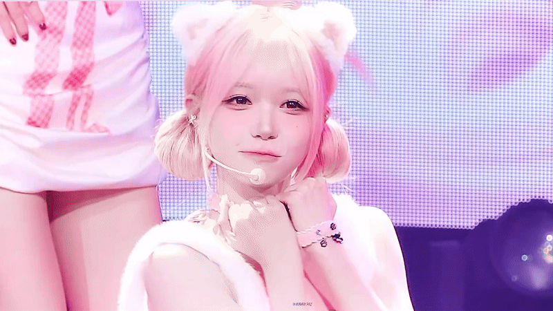 Recent activity shot of Kim Chaewon (tripleS)