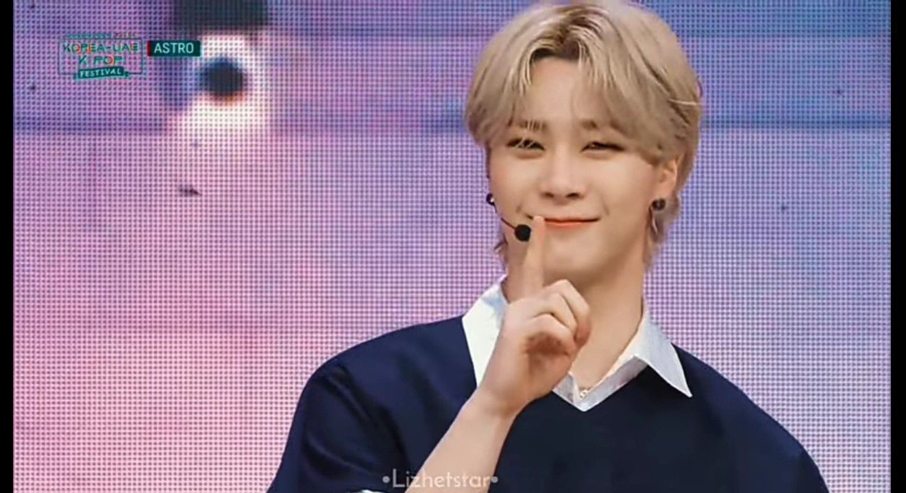 A moment captured by Moonbin (ASTRO)'s fan