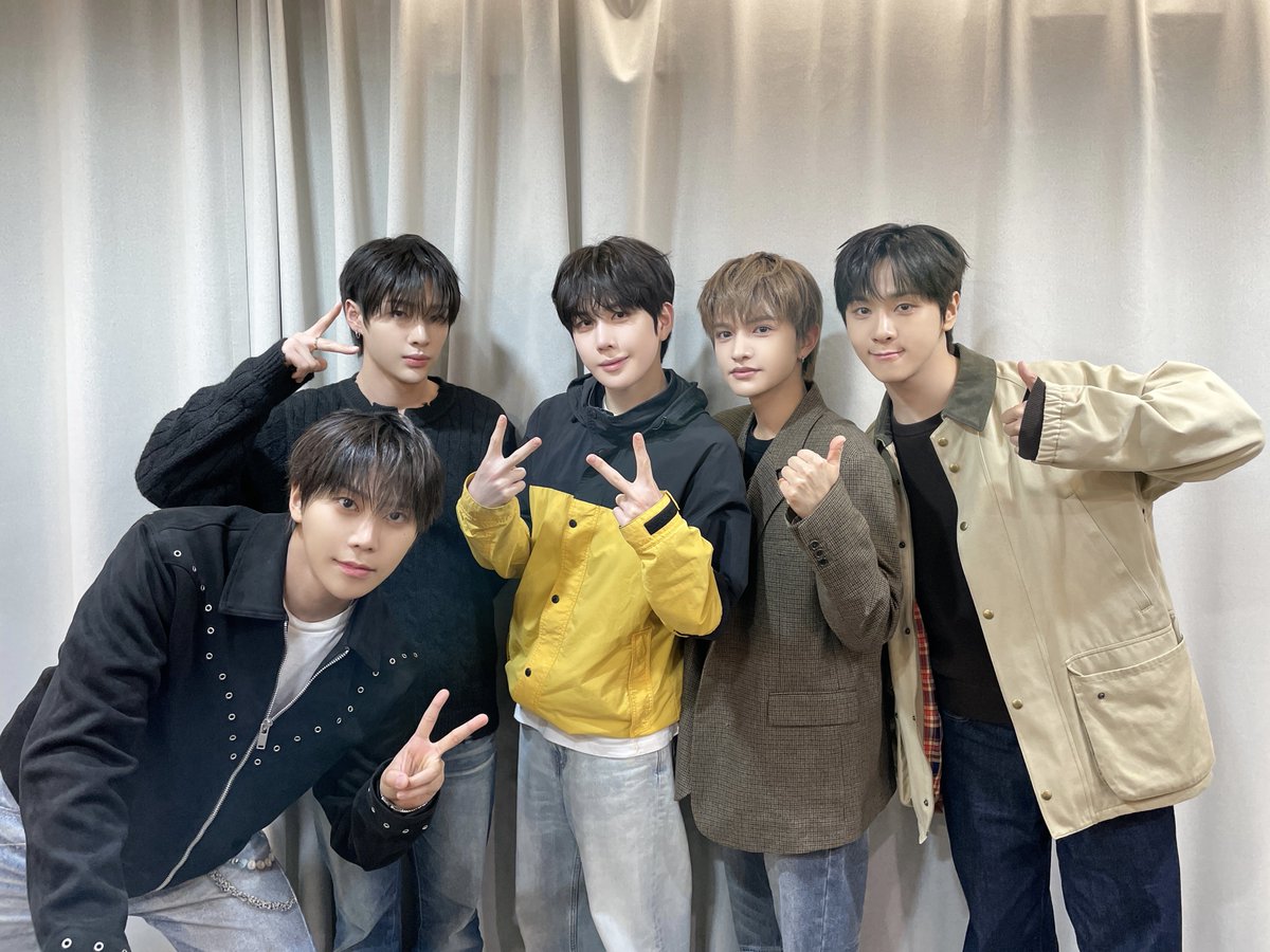 A moment captured by BAE173's fan