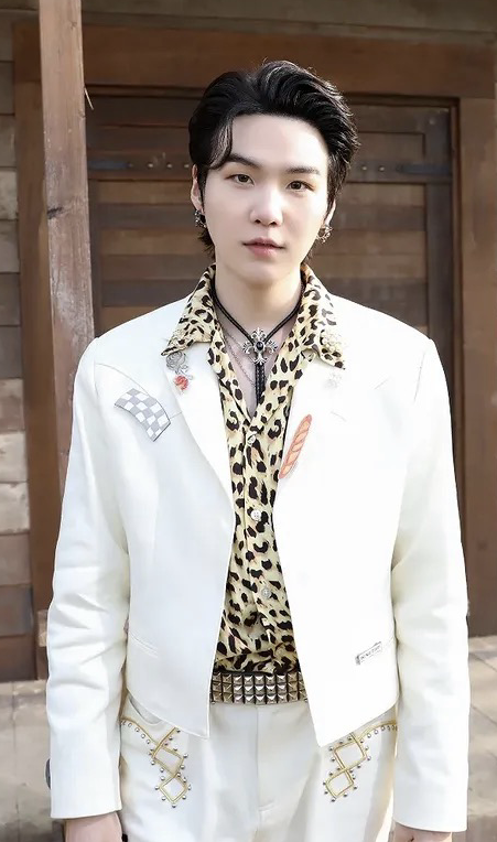 Fandom-recommended wallpaper image of SUGA (BTS)