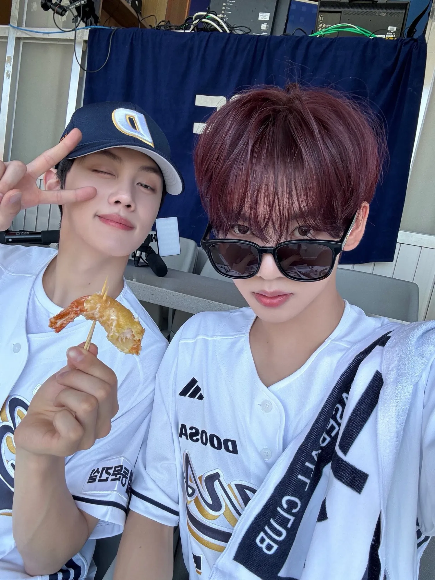 Behind-the-scenes cut of Kim Gyuvin