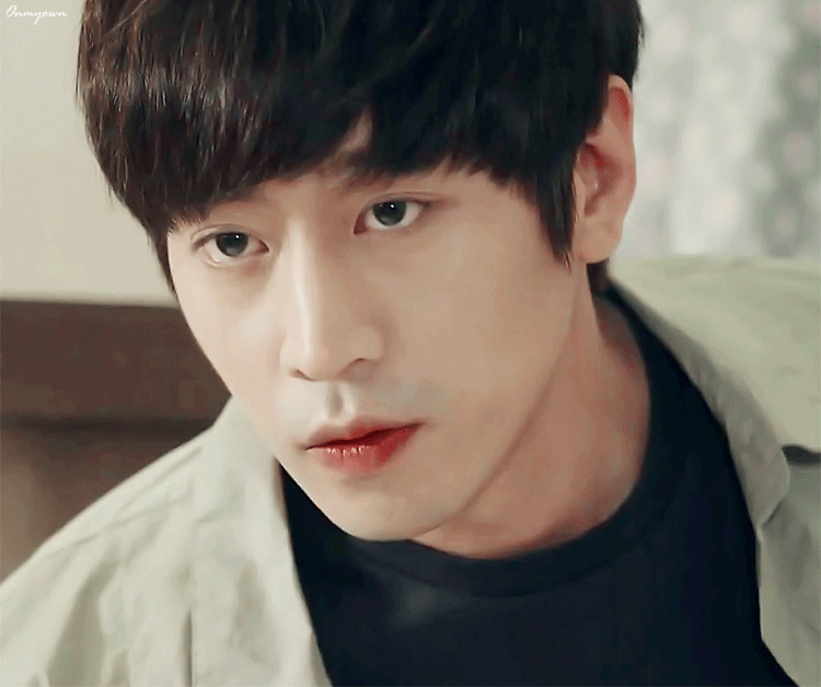 Behind-the-scenes cut of SHINHWA