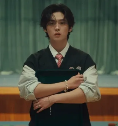 A moment captured by Lee Know (Stray Kids)'s fan
