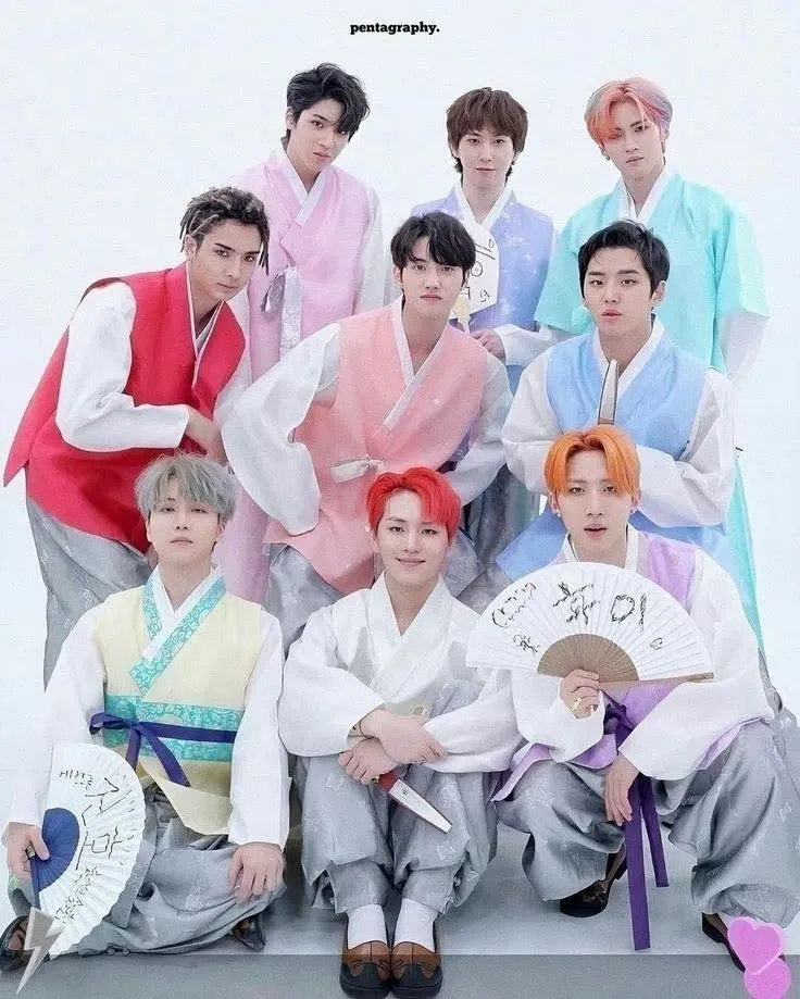 A moment captured by PENTAGON's fan