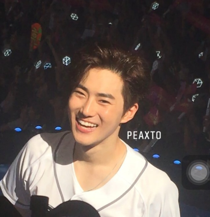 Behind-the-scenes cut of Suho (EXO)