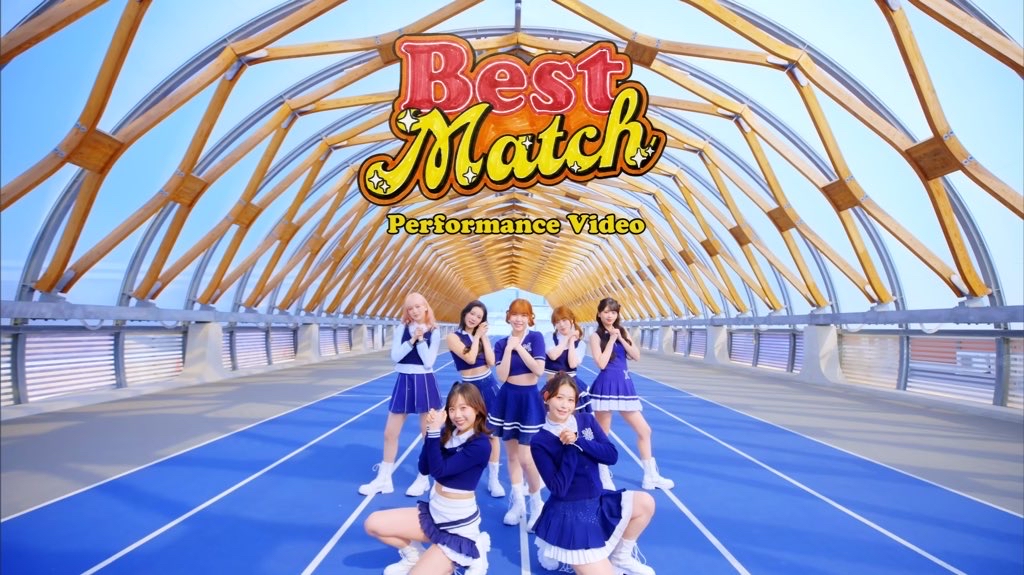 A moment captured by ME:I's fan