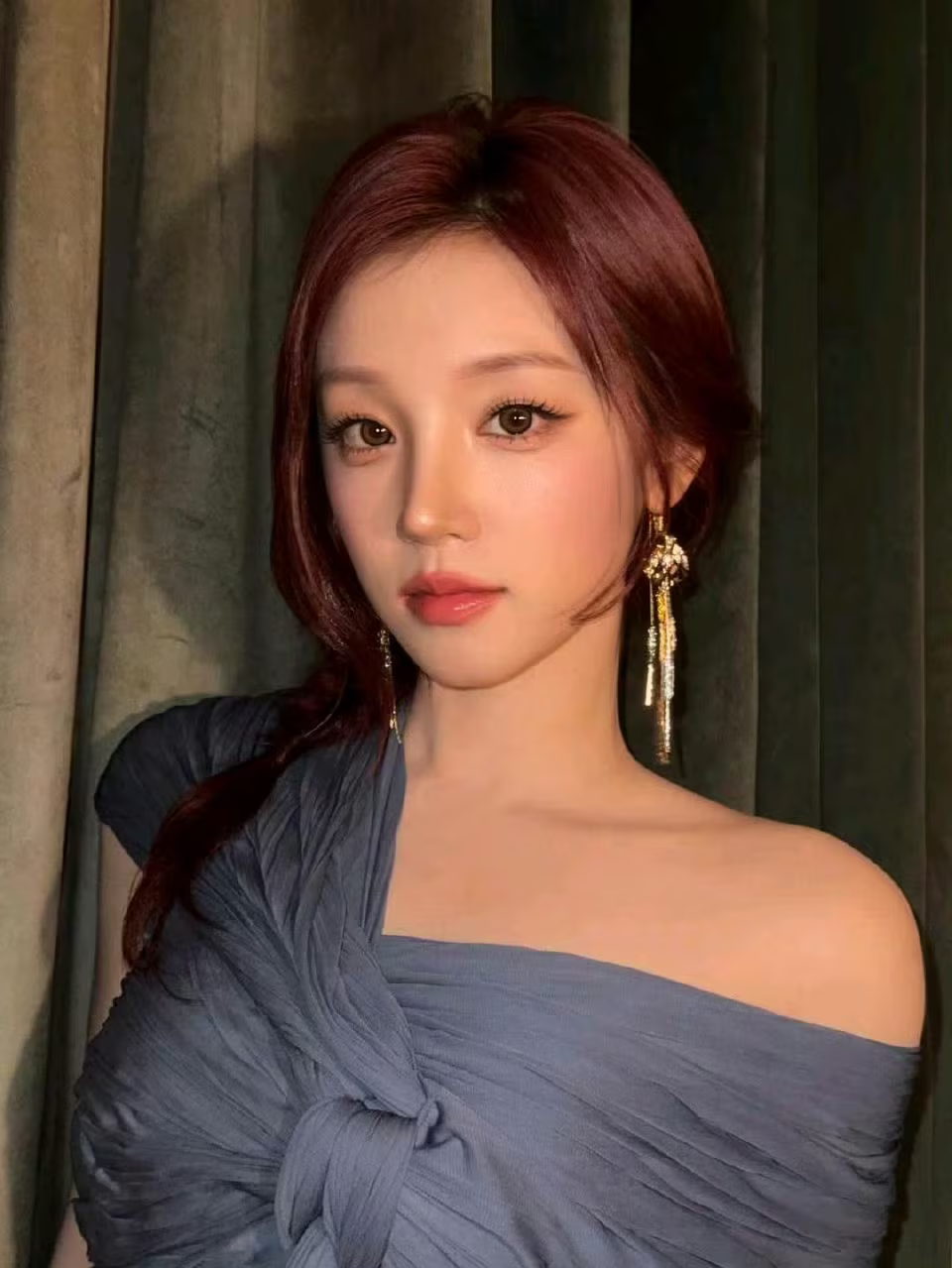 Behind-the-scenes cut of Yuqi (i-dle)