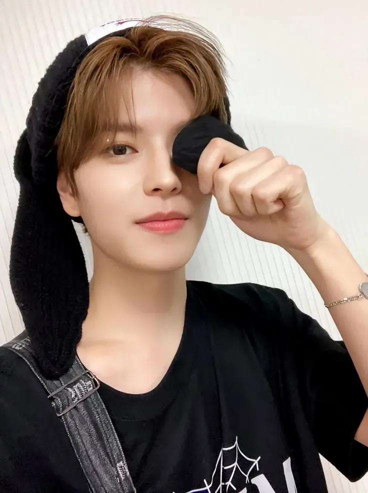 Latest photo of Seungmin (Stray Kids)