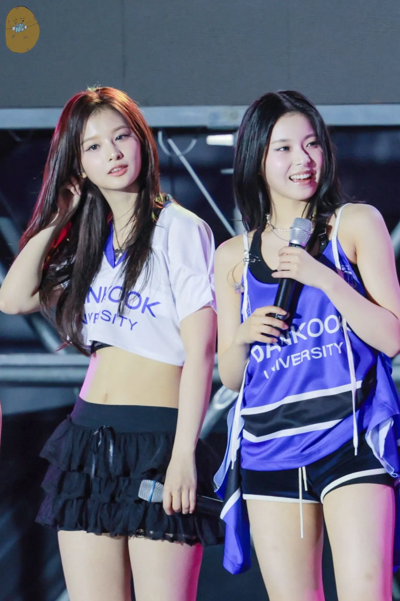 A moment captured by NMIXX's fan