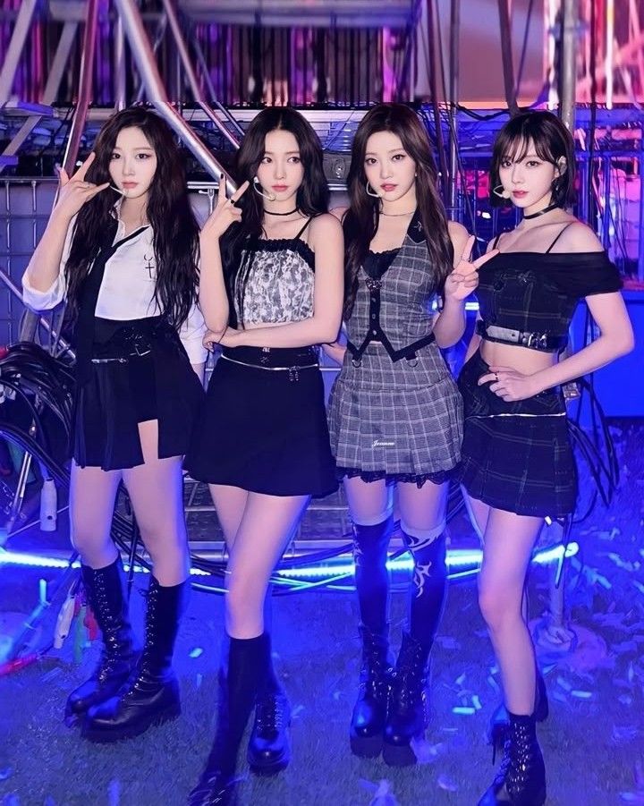 Latest photo of Karina (aespa)