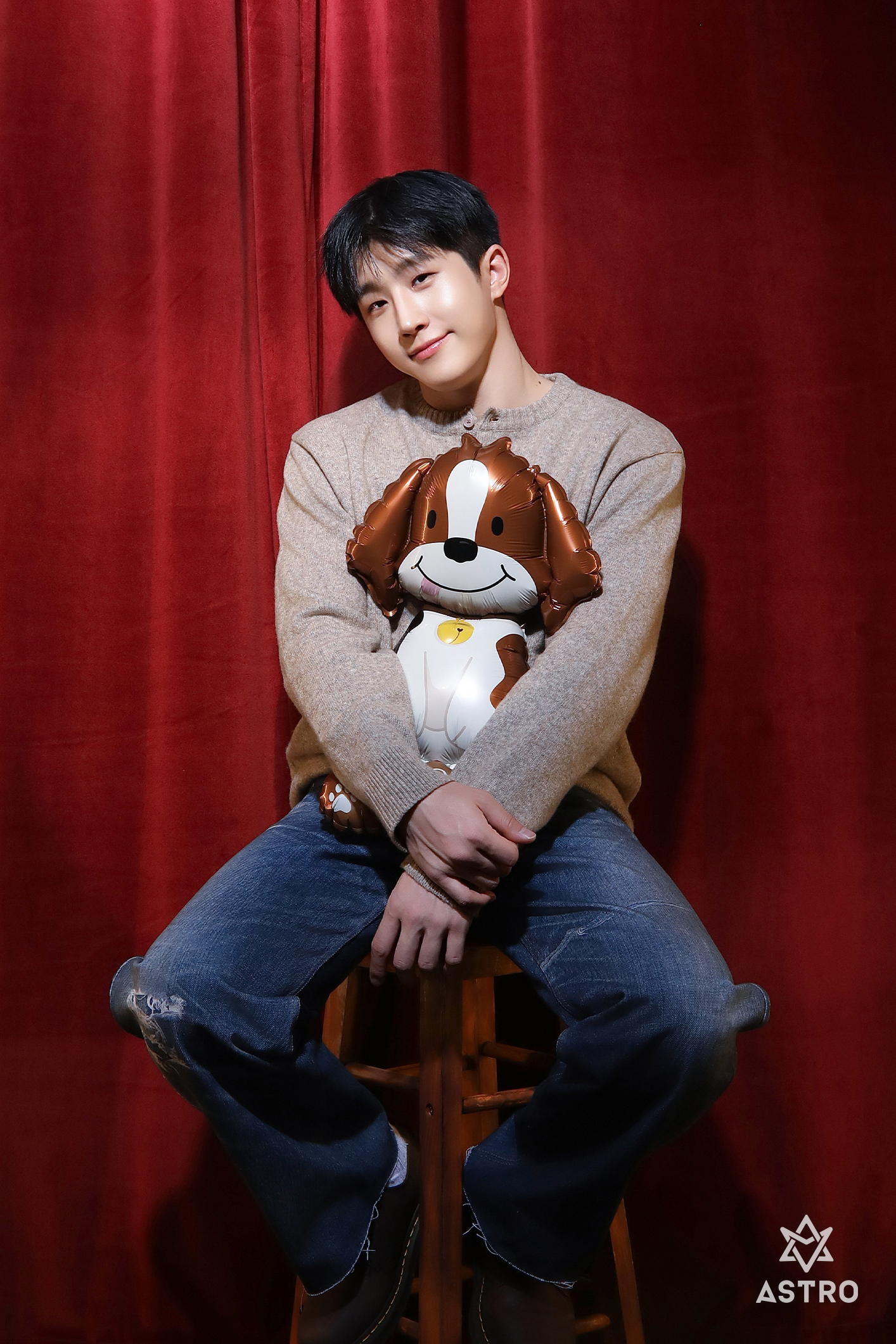 A moment captured by Jinjin (ASTRO)'s fan