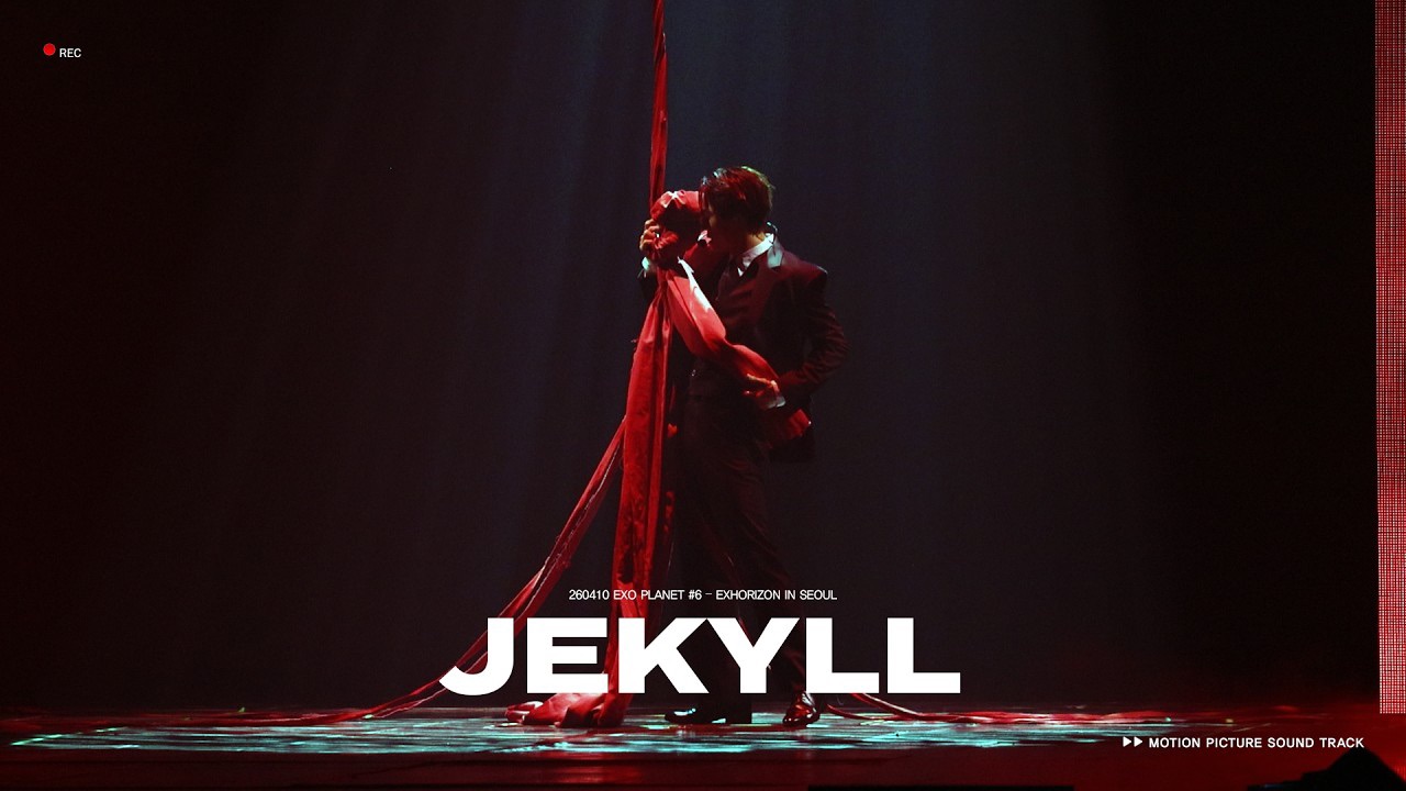 Momen yang diabadikan oleh penggemar Kai (EXO)