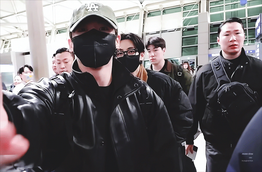 A moment captured by Jungkook (BTS)'s fan