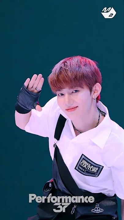 A heartfelt wallpaper shared by Zhang Hao (ZEROBASEONE)'s fans