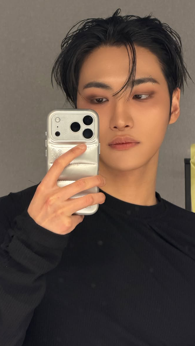 Recent activity shot of Seonghwa (ATEEZ)