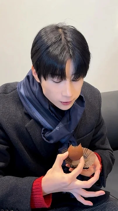 The most beloved wallpaper among Han Seungwoo's fans