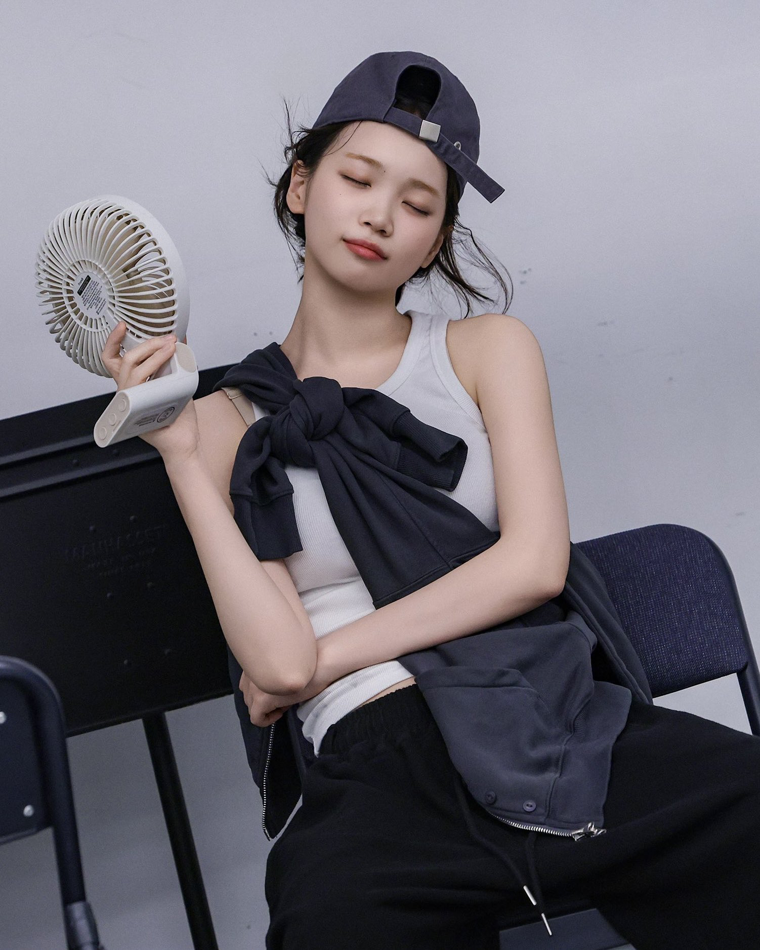 Latest photo of Kim Chaewon (LE SSERAFIM)