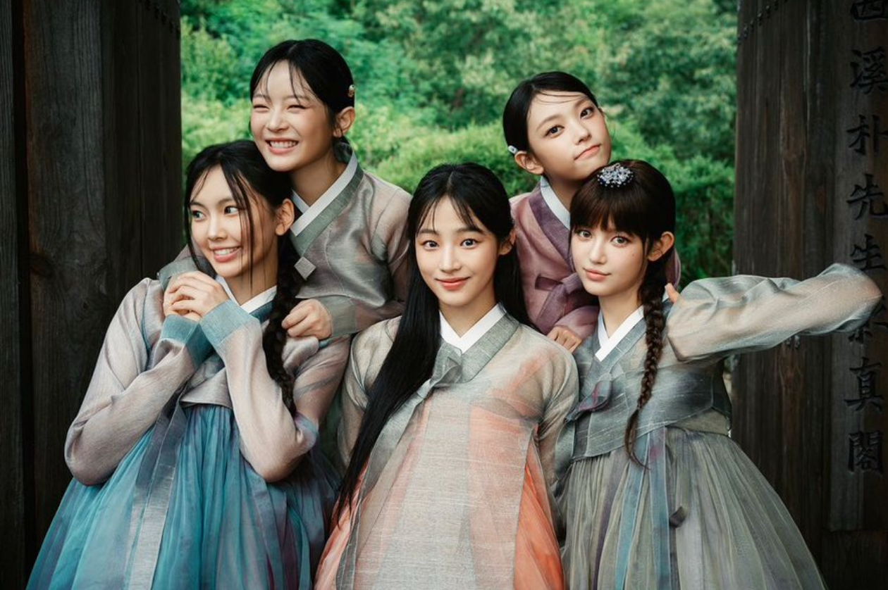 Behind-the-scenes cut of NewJeans