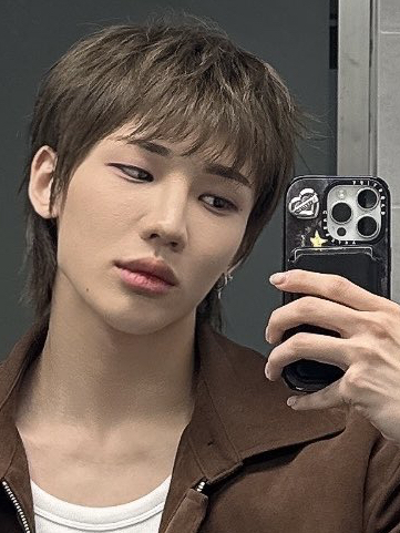 A moment captured by Junhyeok (TNX)'s fan